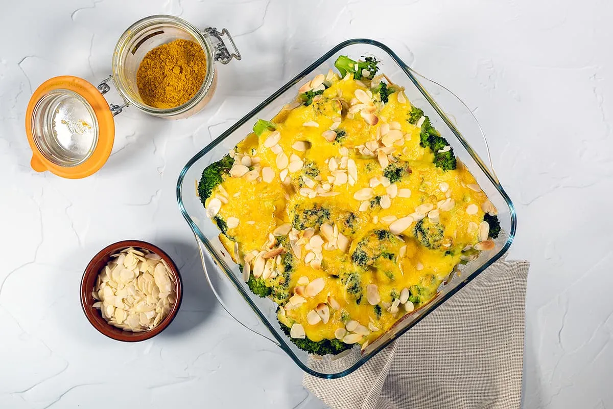 Broccoli casserole with cheese sauce
