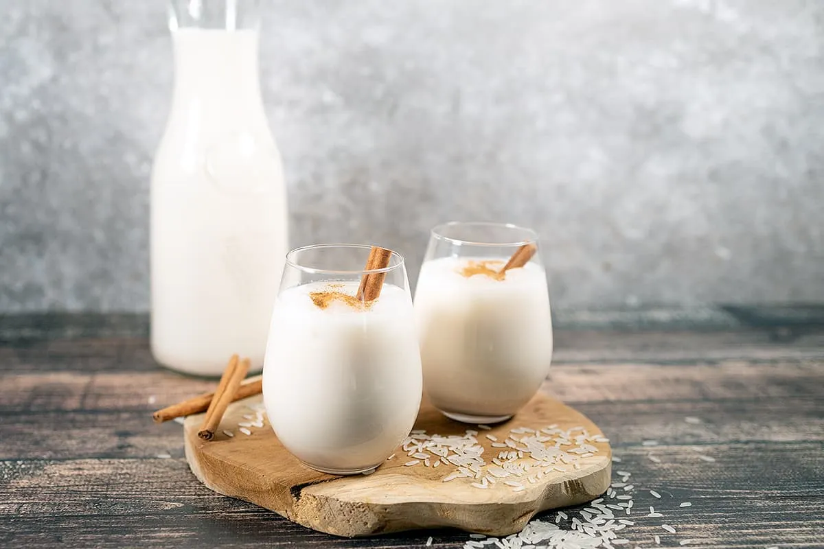 Horchata de arroz - Mexican rice milk with cinnamon