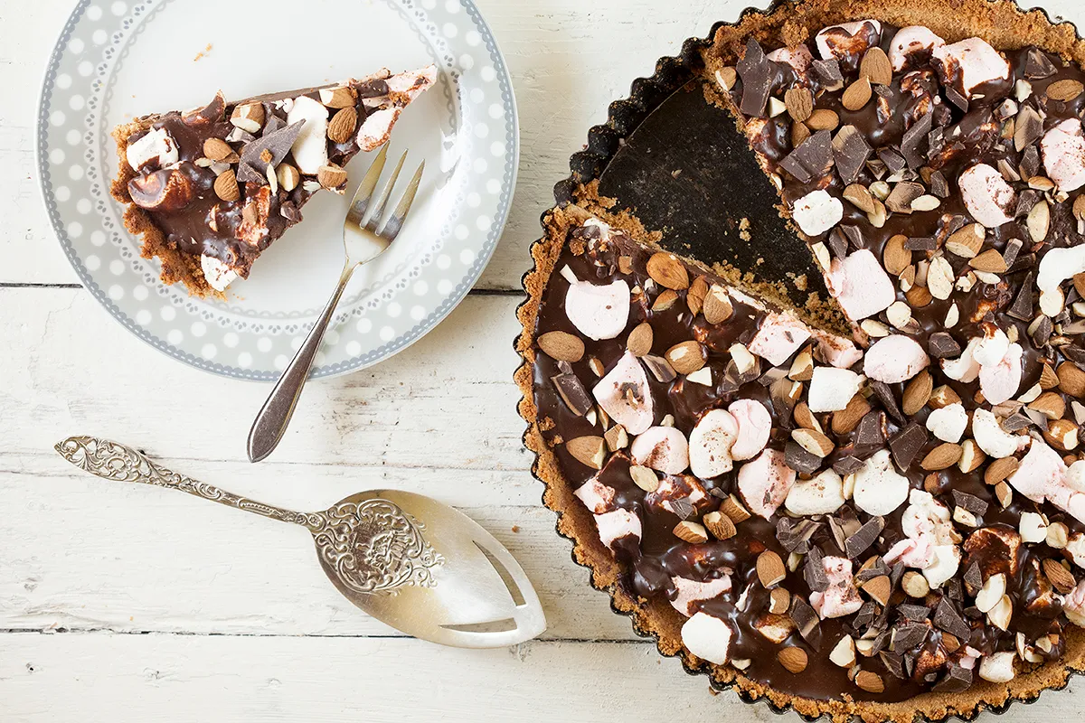 Rocky road pie