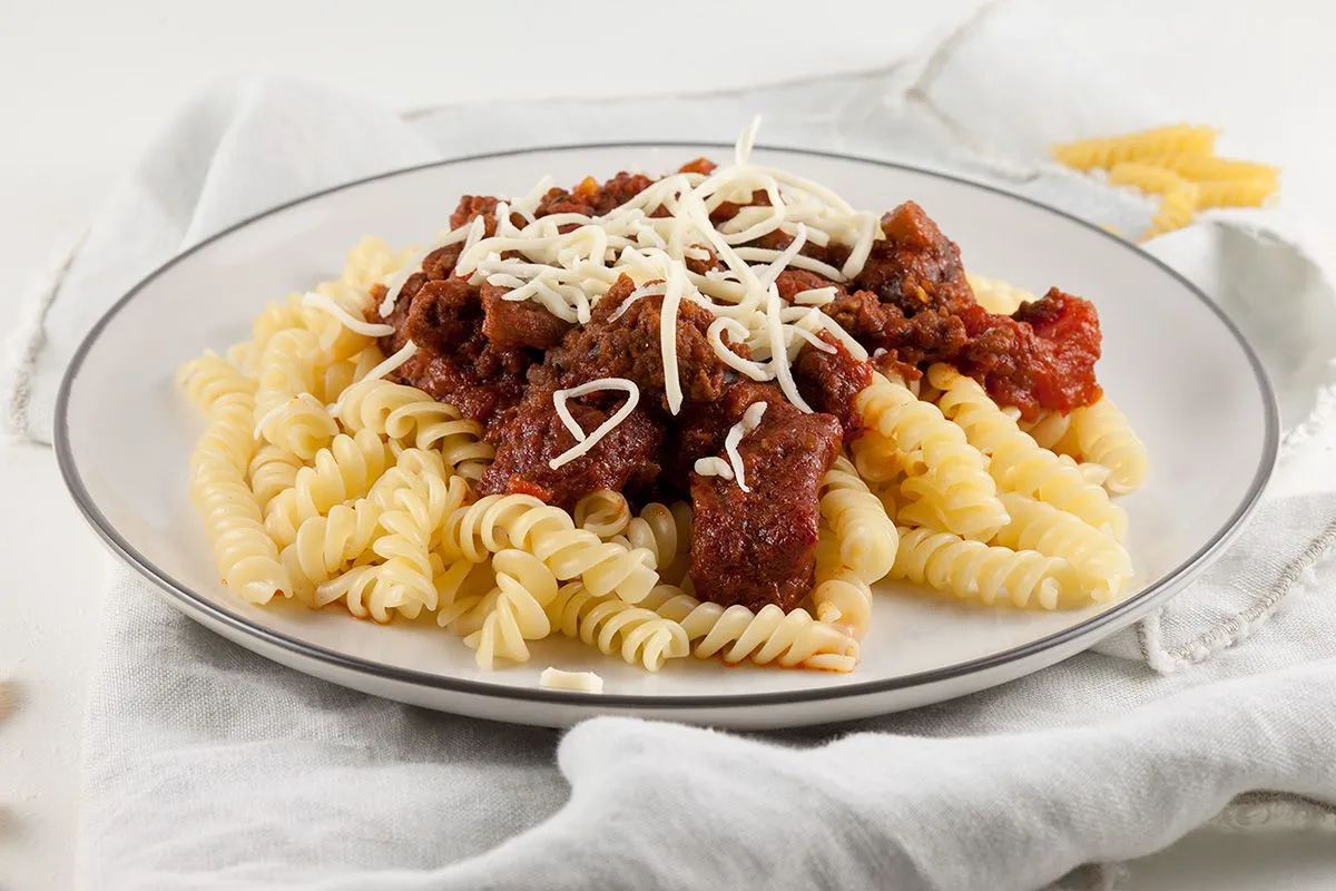Pasta sauce with ground beef and tomatoes