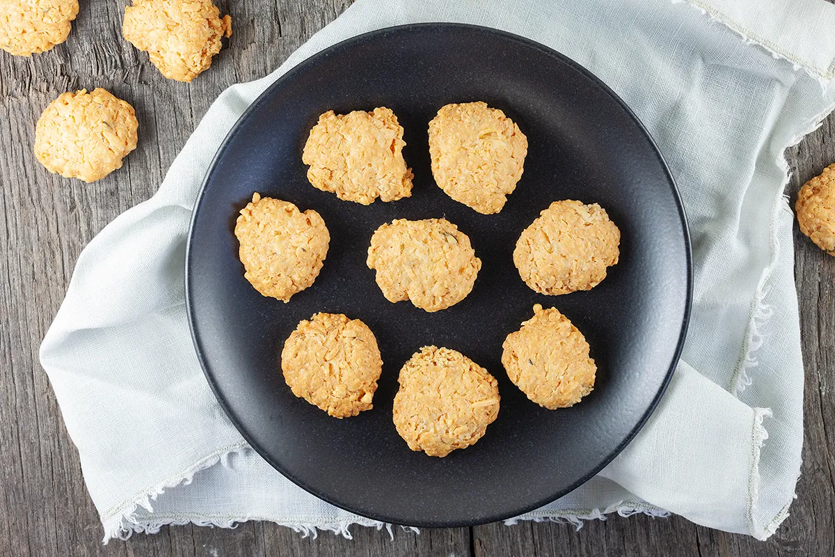Savory cheese cookies