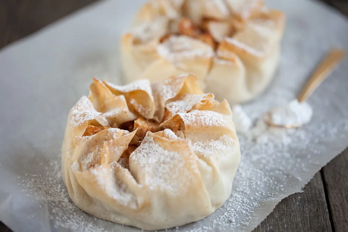 Mini apple pies