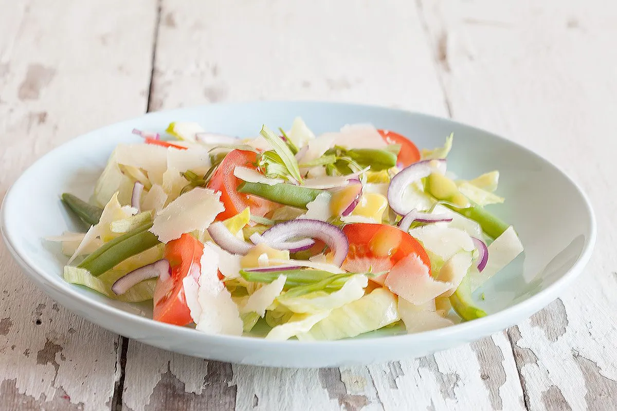 Green bean and tarragon salad