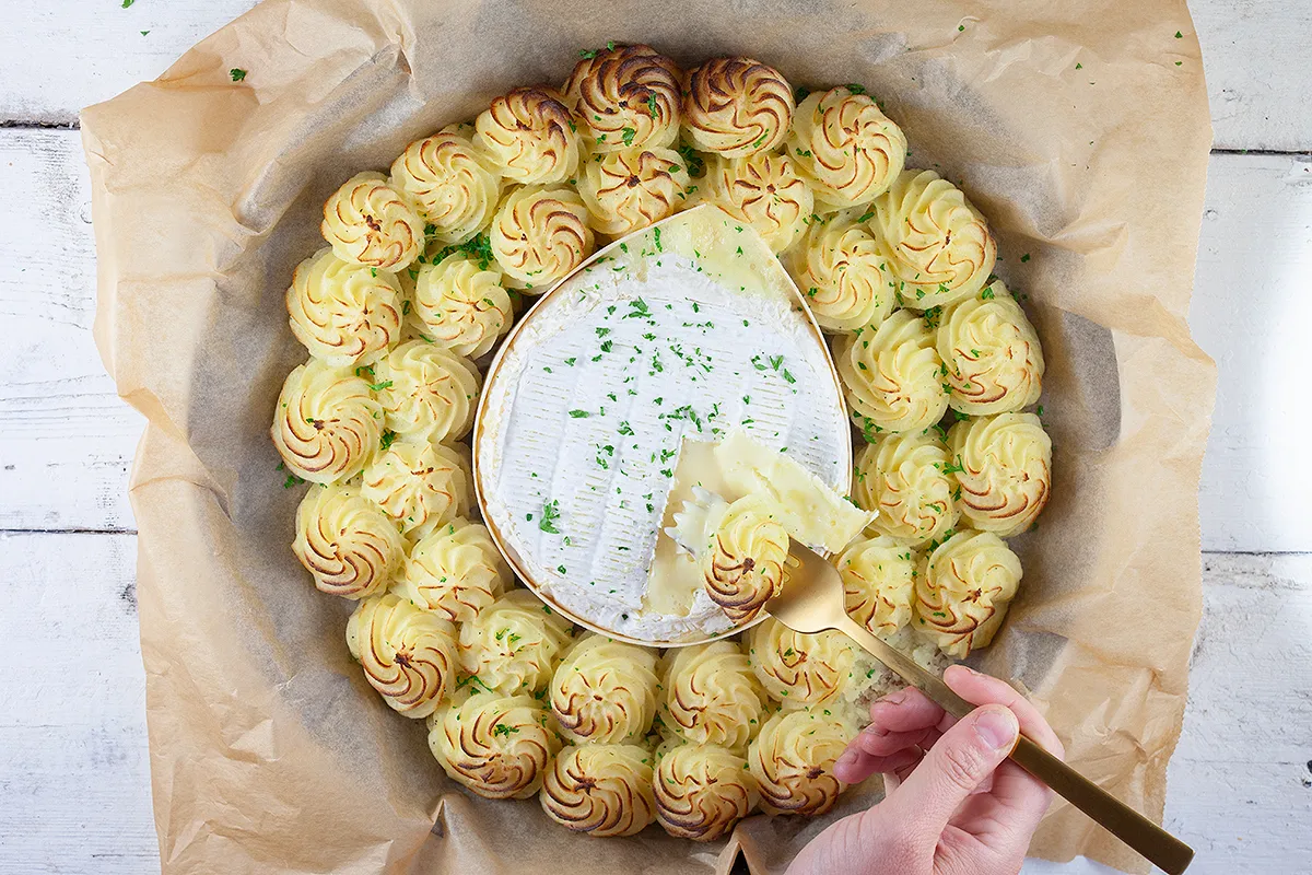 Oven baked camembert with pommes duchesse