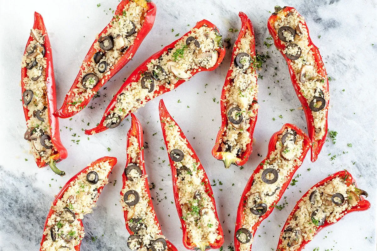 Stuffed pointed peppers with couscous