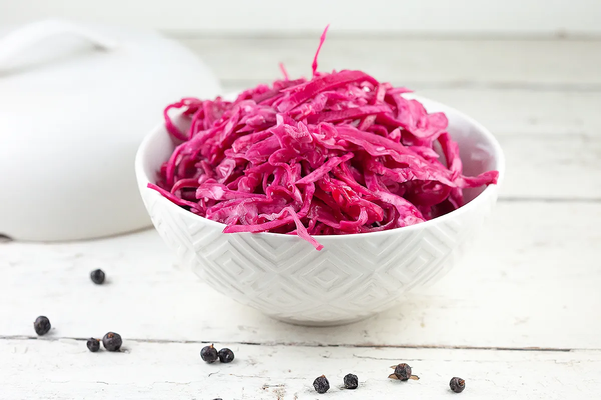 How to make red sauerkraut