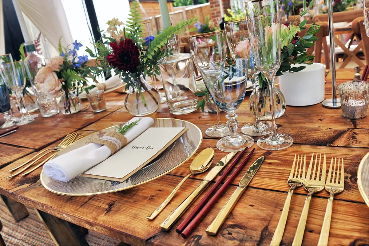 Elevate your dining experience: must-have tableware accessories