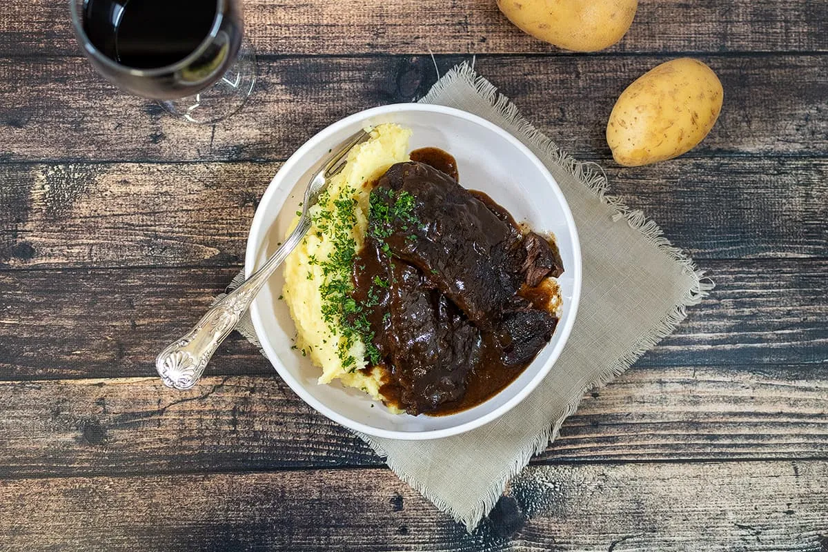 Dutch slow-braised beef (draadjesvlees)