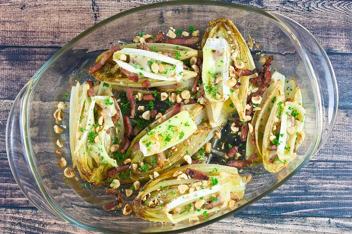 Baked chicory with brie