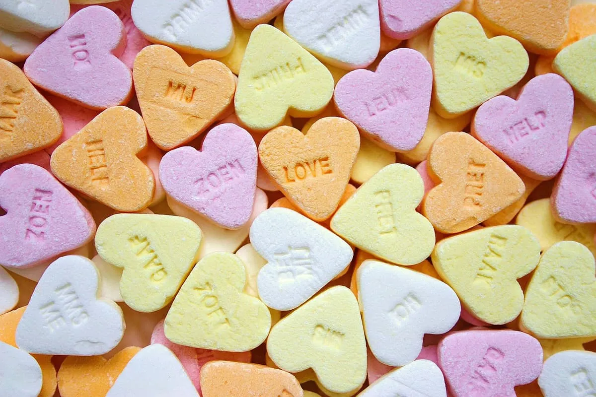 How Custom Candy Sweets Package is influencing social media