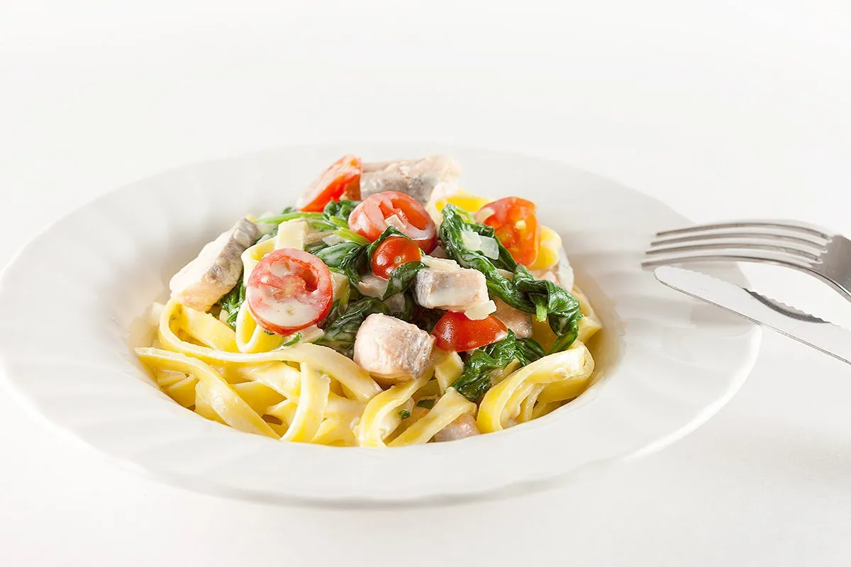 Creamy salmon and spinach tagliatelle