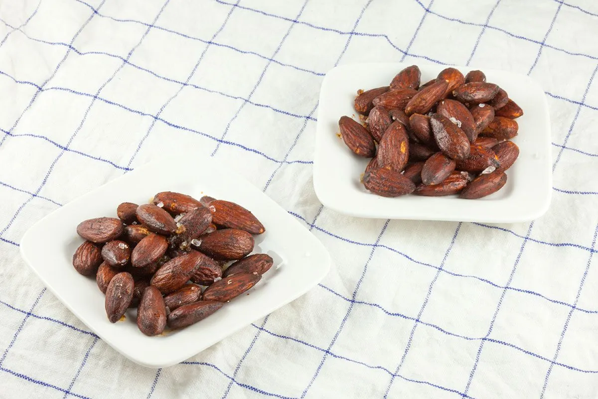 Roasted almonds with smoked paprika