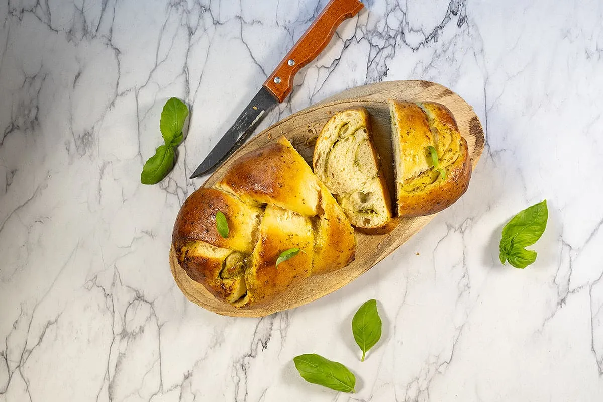 Pesto bread - a fluffy braided bread with pesto