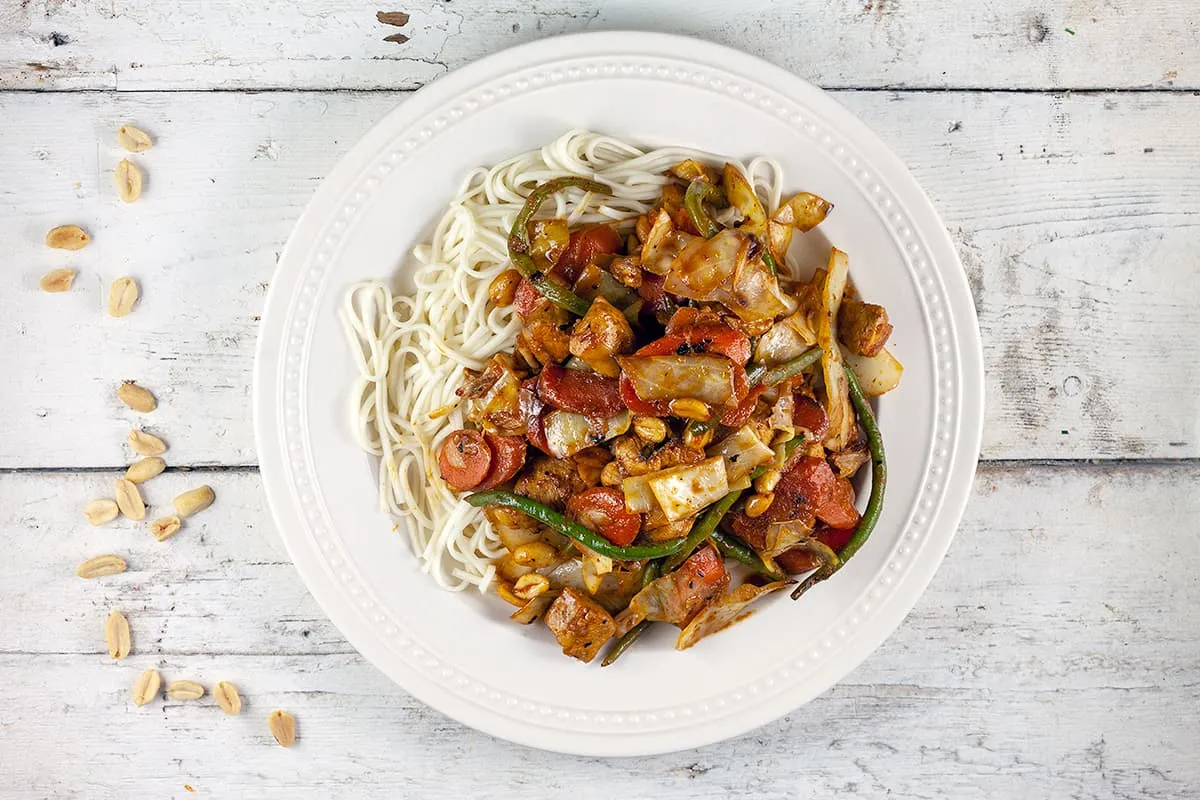 Chicken and cabbage stir fry (with noodles)