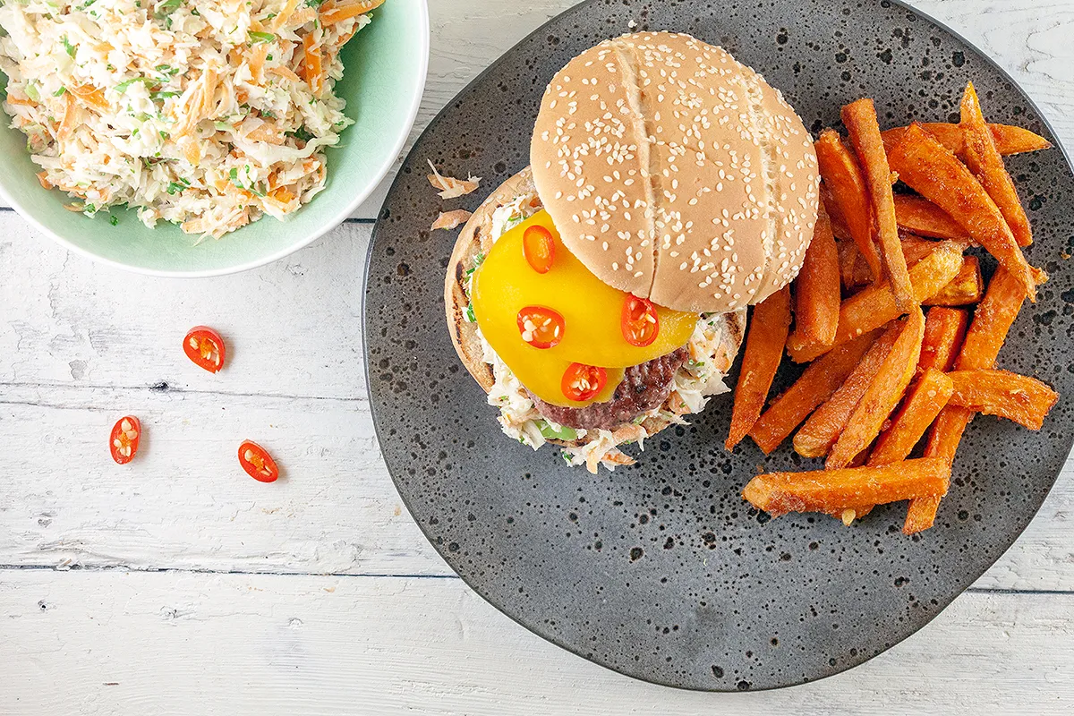 Mango and cabbage beef burgers
