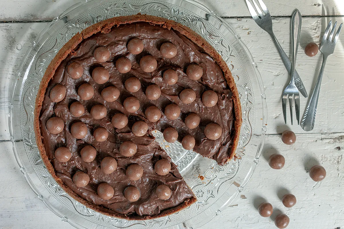 Chocolate malteser pie