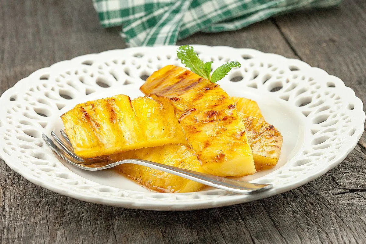 Grilled pineapple