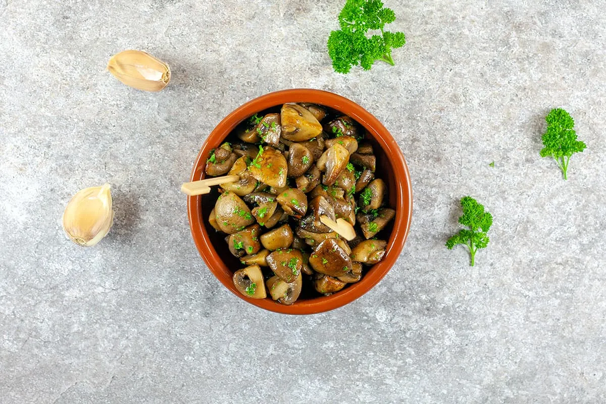 Garlic mushroom tapa