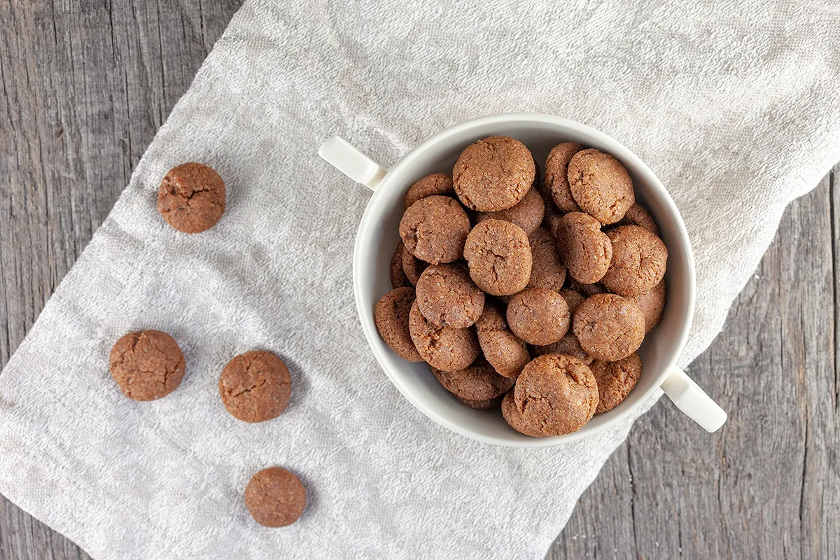 Kruidnoten - Dutch tiny cookies