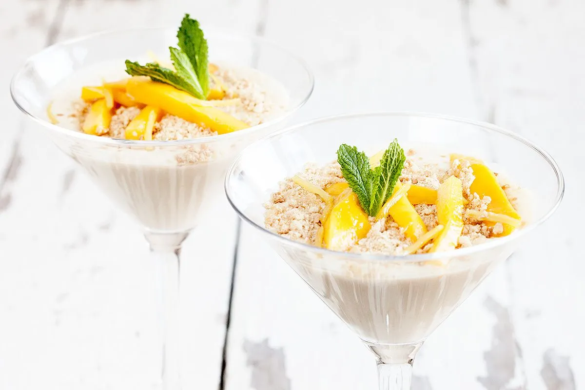 Creamy ginger mango dessert