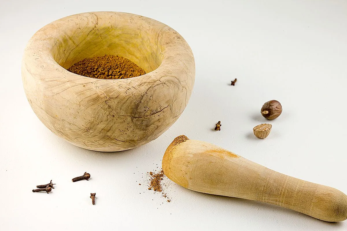 How to make Dutch speculaaskruiden (spice mix)