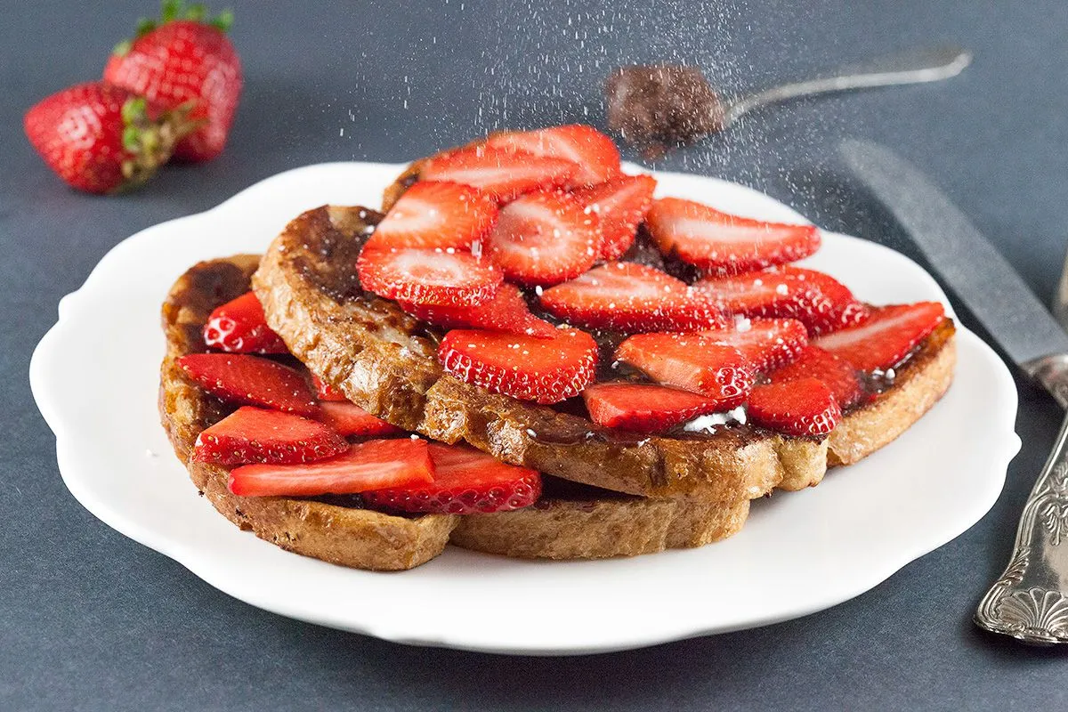 French toast with homemade Nutella and strawberries