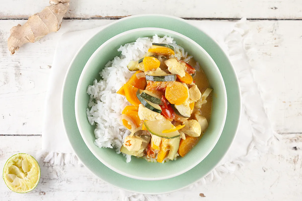 Chicken and zucchini coconut curry (and rice)
