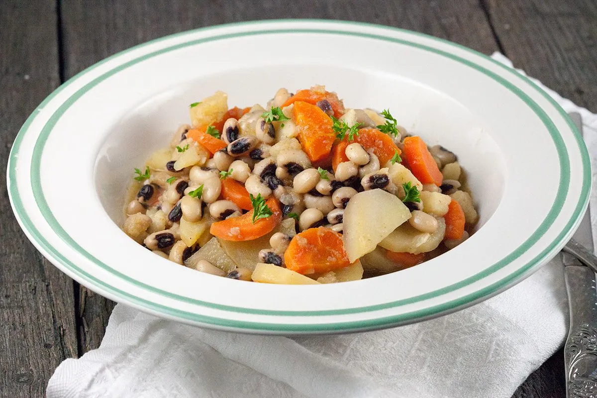 Vegetarian black-eyed pea stew