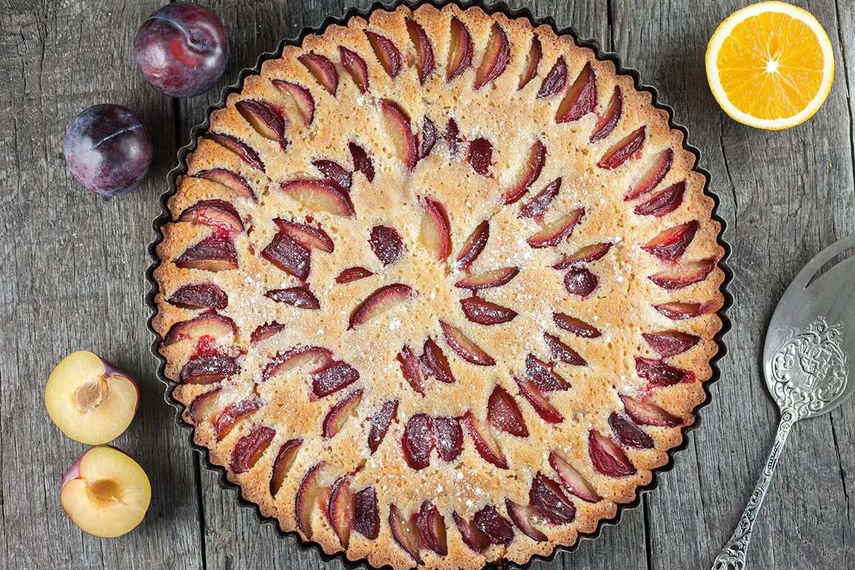 Plum tart