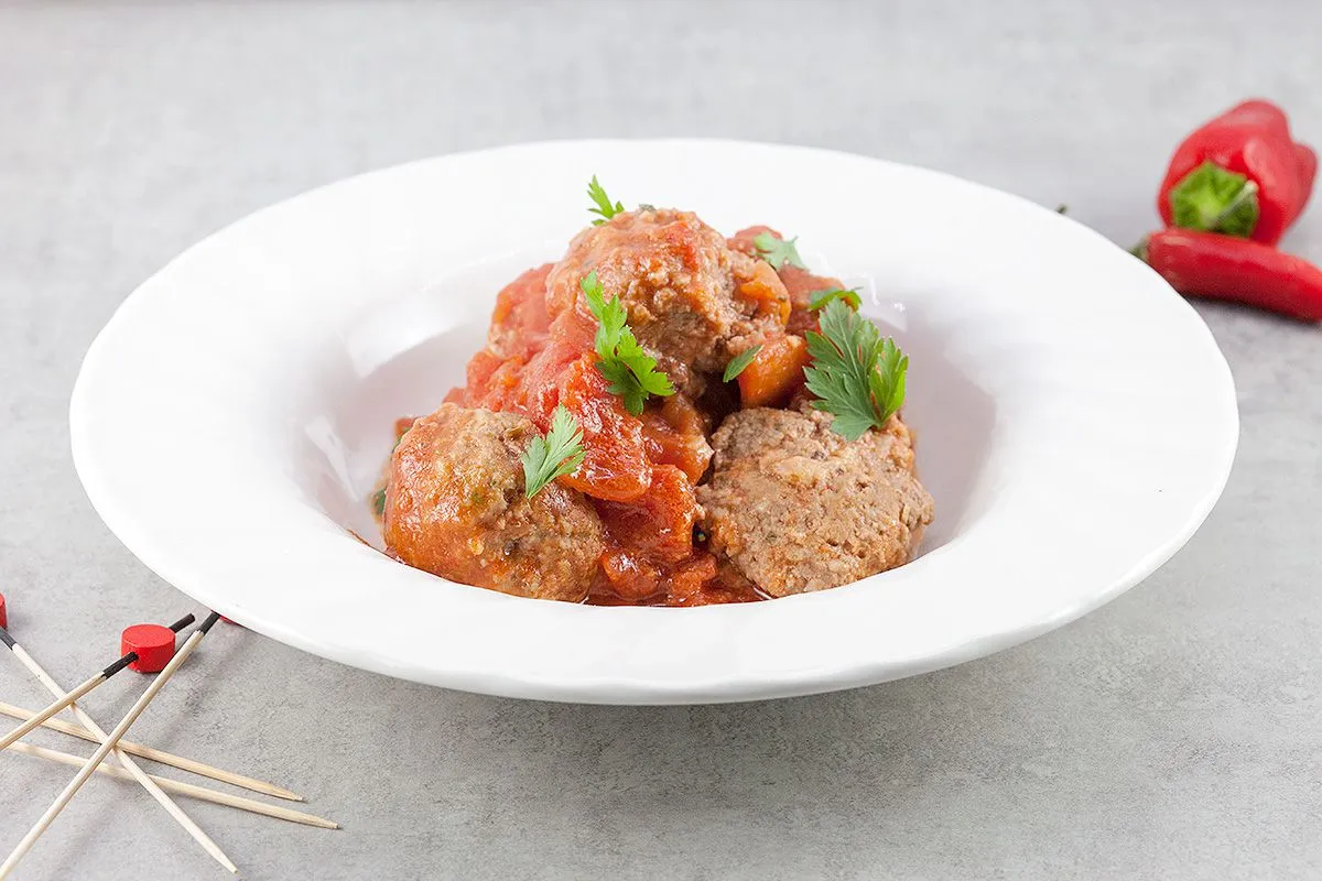 Spanish meatballs in spicy tomato sauce