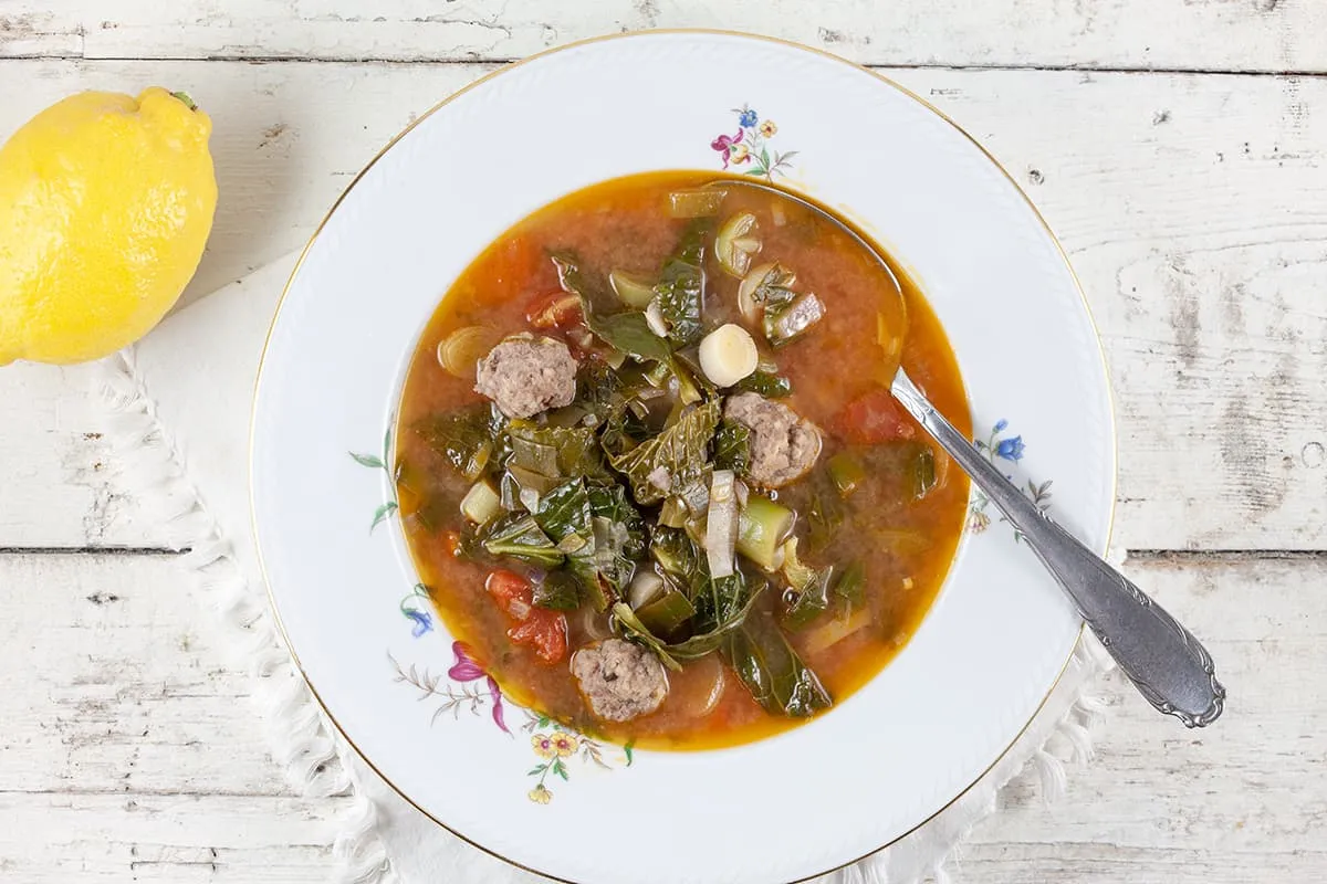 Savoy cabbage soup with meatballs (quick and easy)