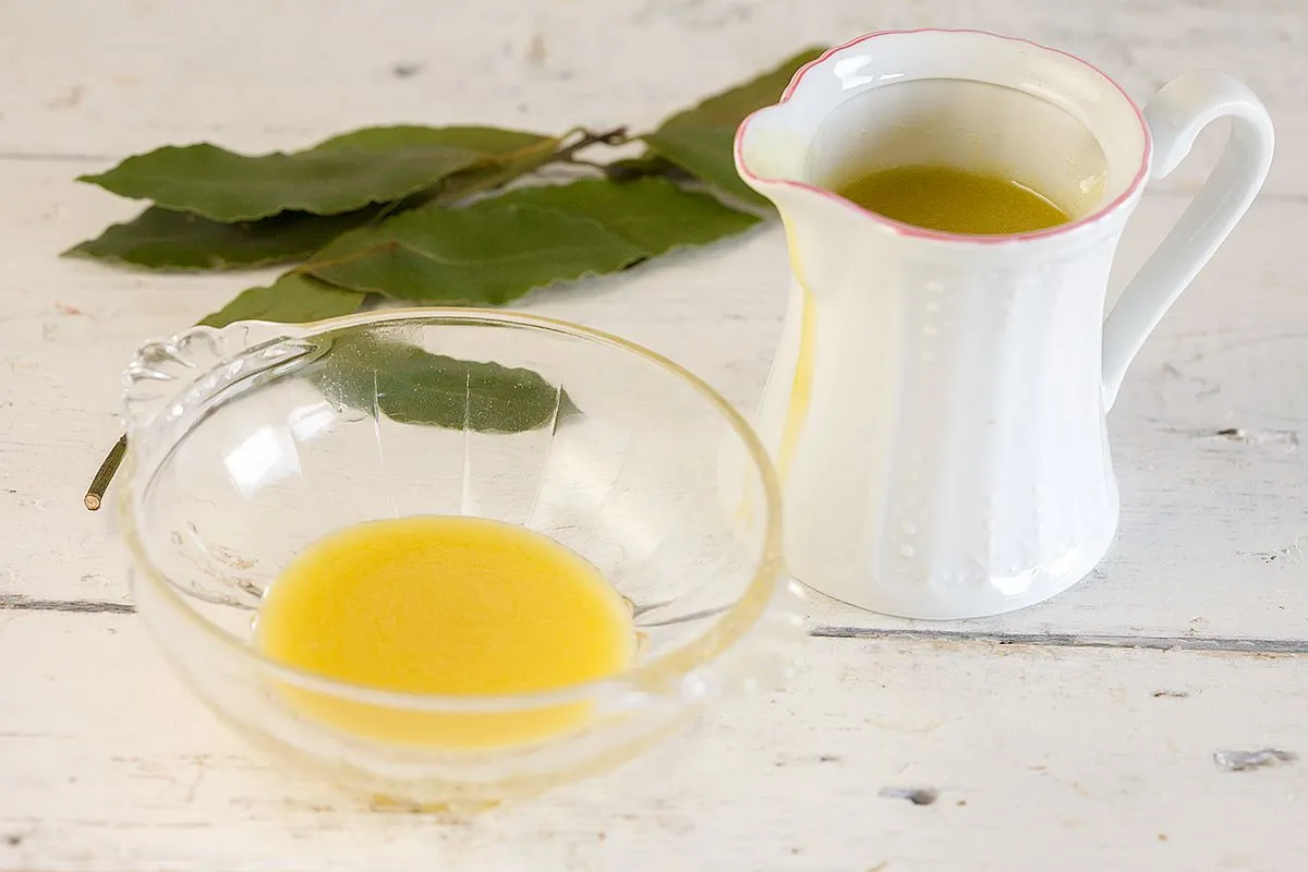 Spiced salad dressing