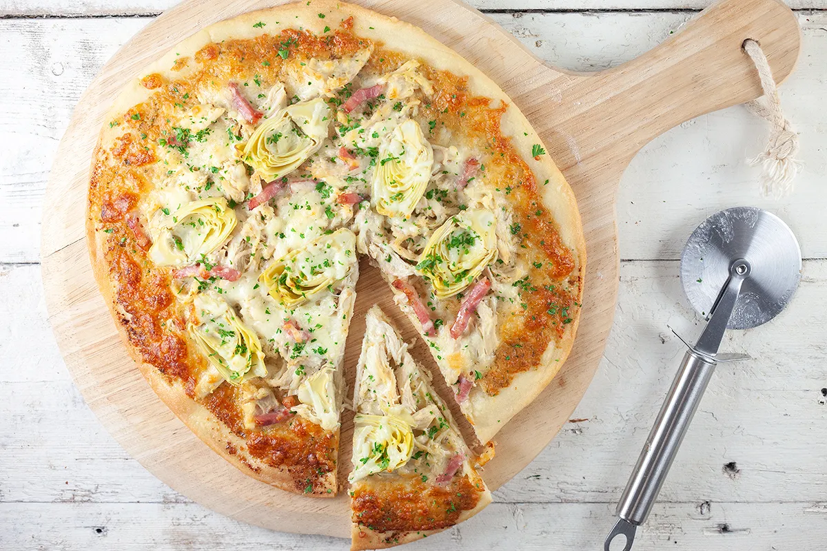 Chicken Alfredo pizza