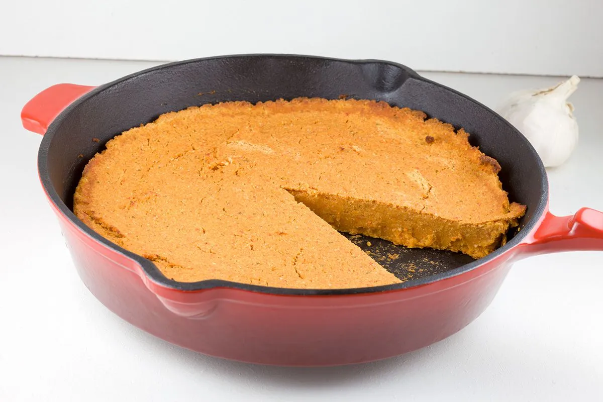 Red lentils and roasted pepper bread
