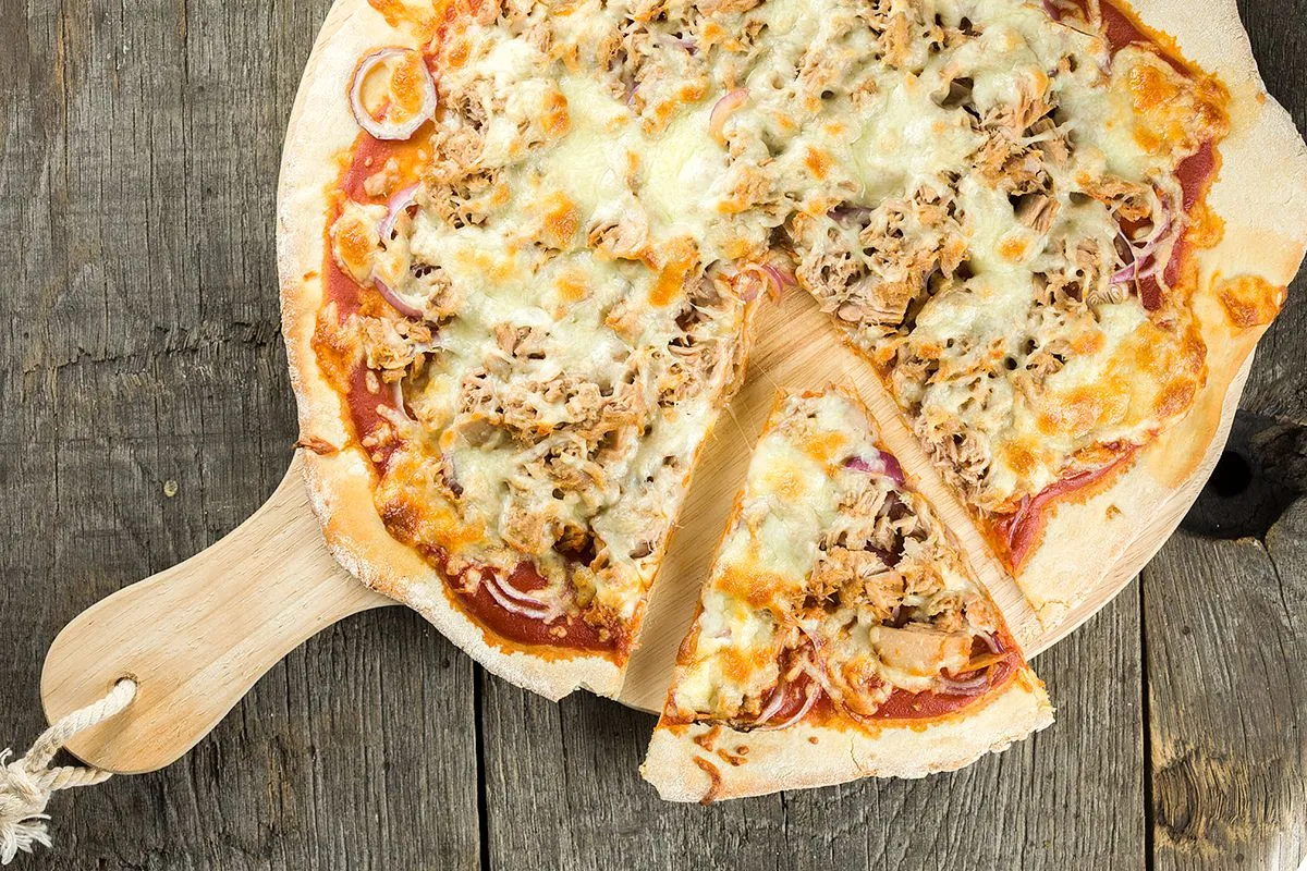 Pizza tonno