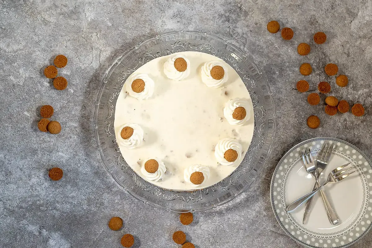 Festive Dutch pepernoten cheesecake