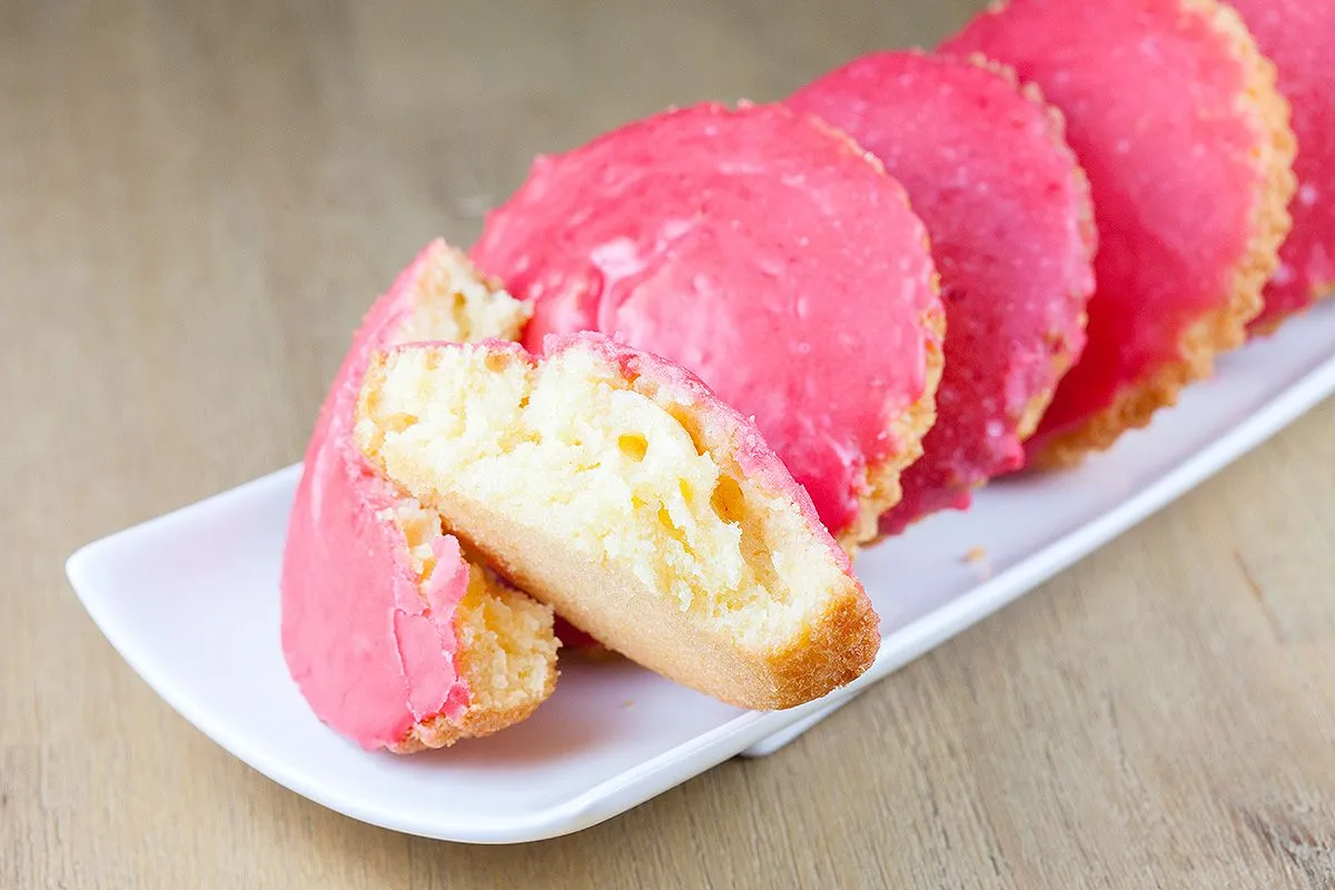 Dutch pink cakes a.k.a. roze koeken (make your own glacé cakes)