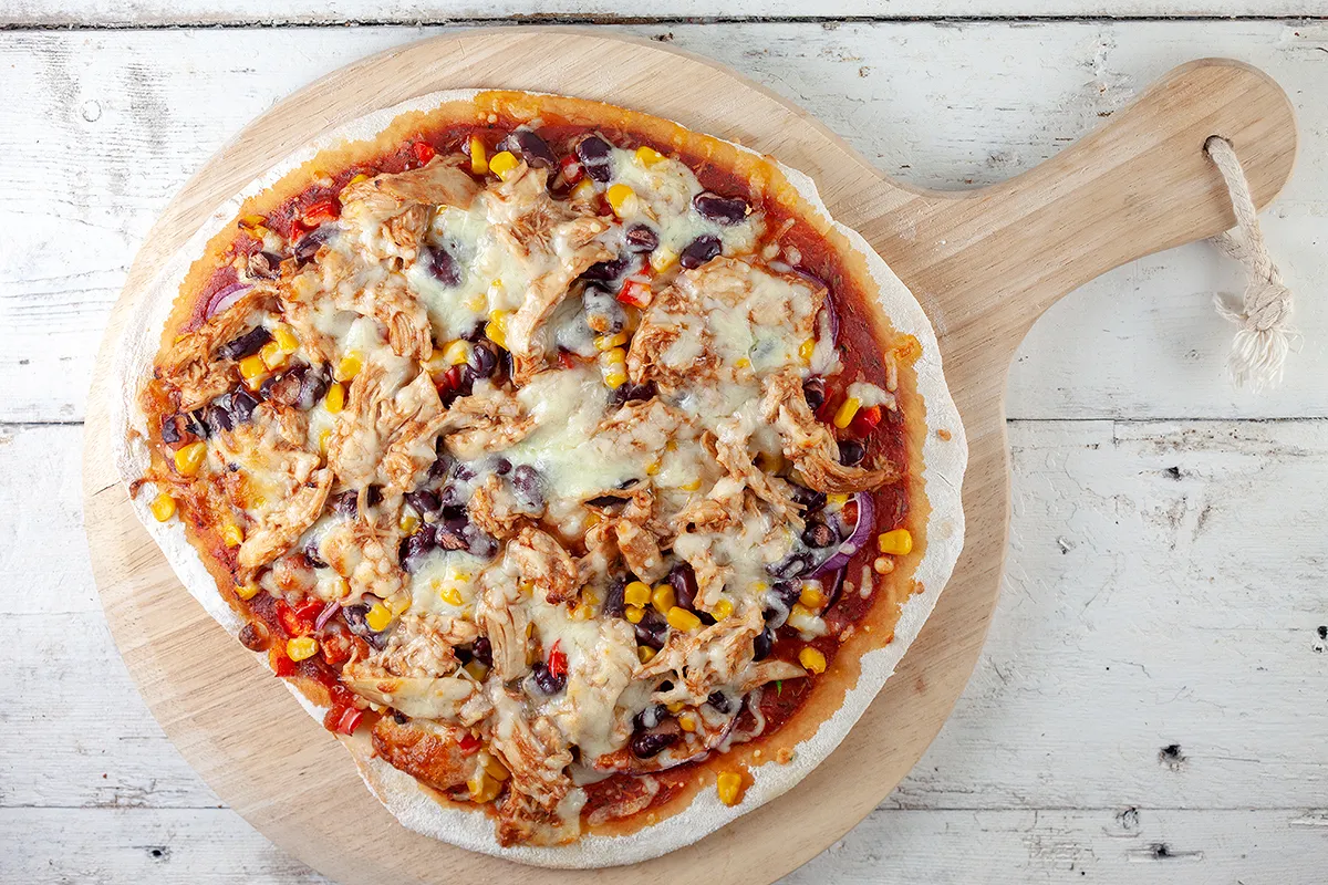 Barbecue chicken pizza