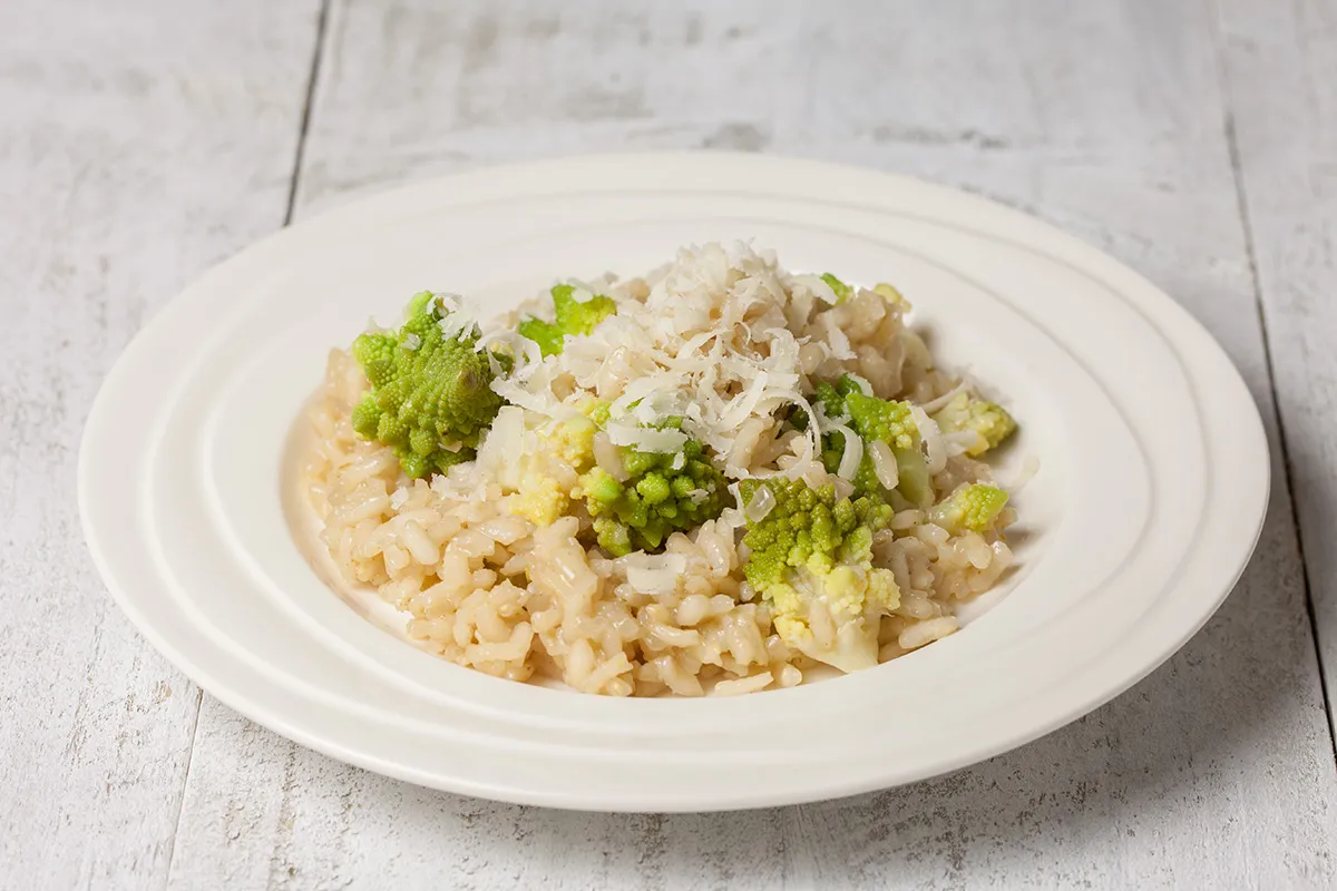 Vegetarian romanesco risotto