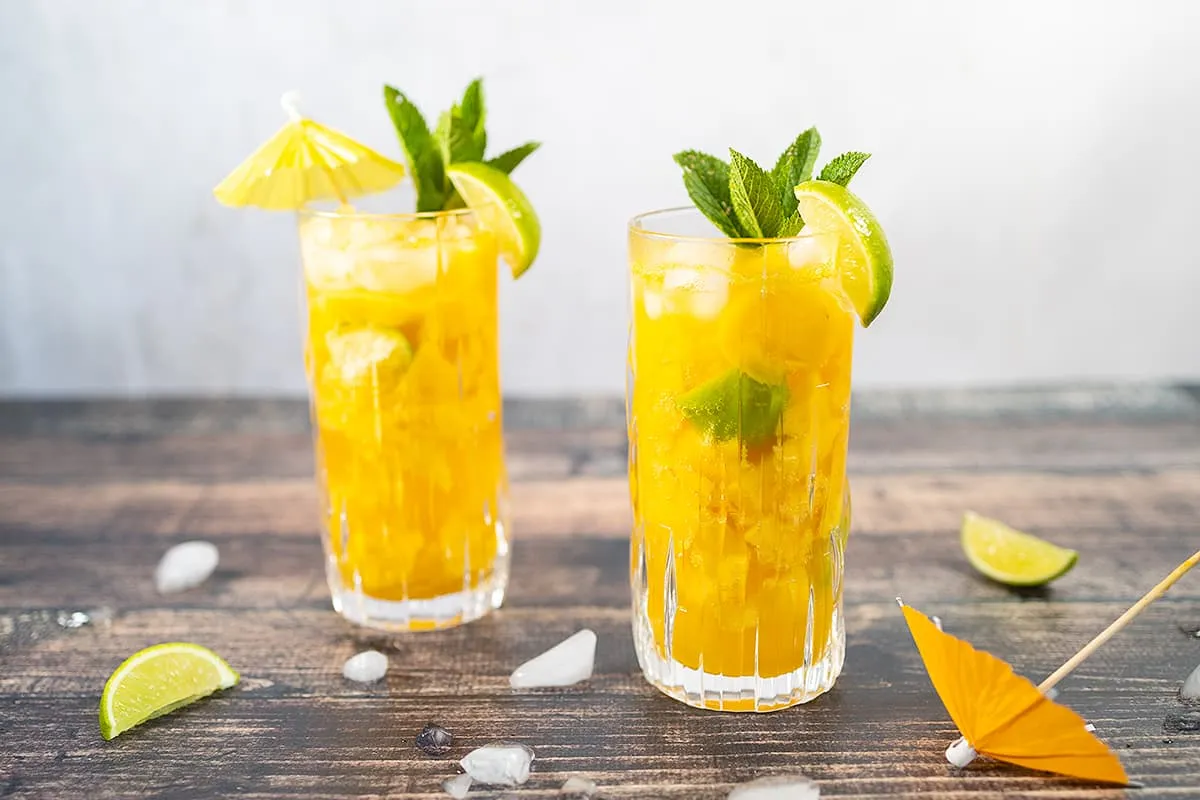 Mango mojito - fresh summery cocktail