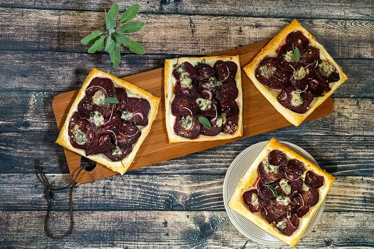 Beetroot tartlets