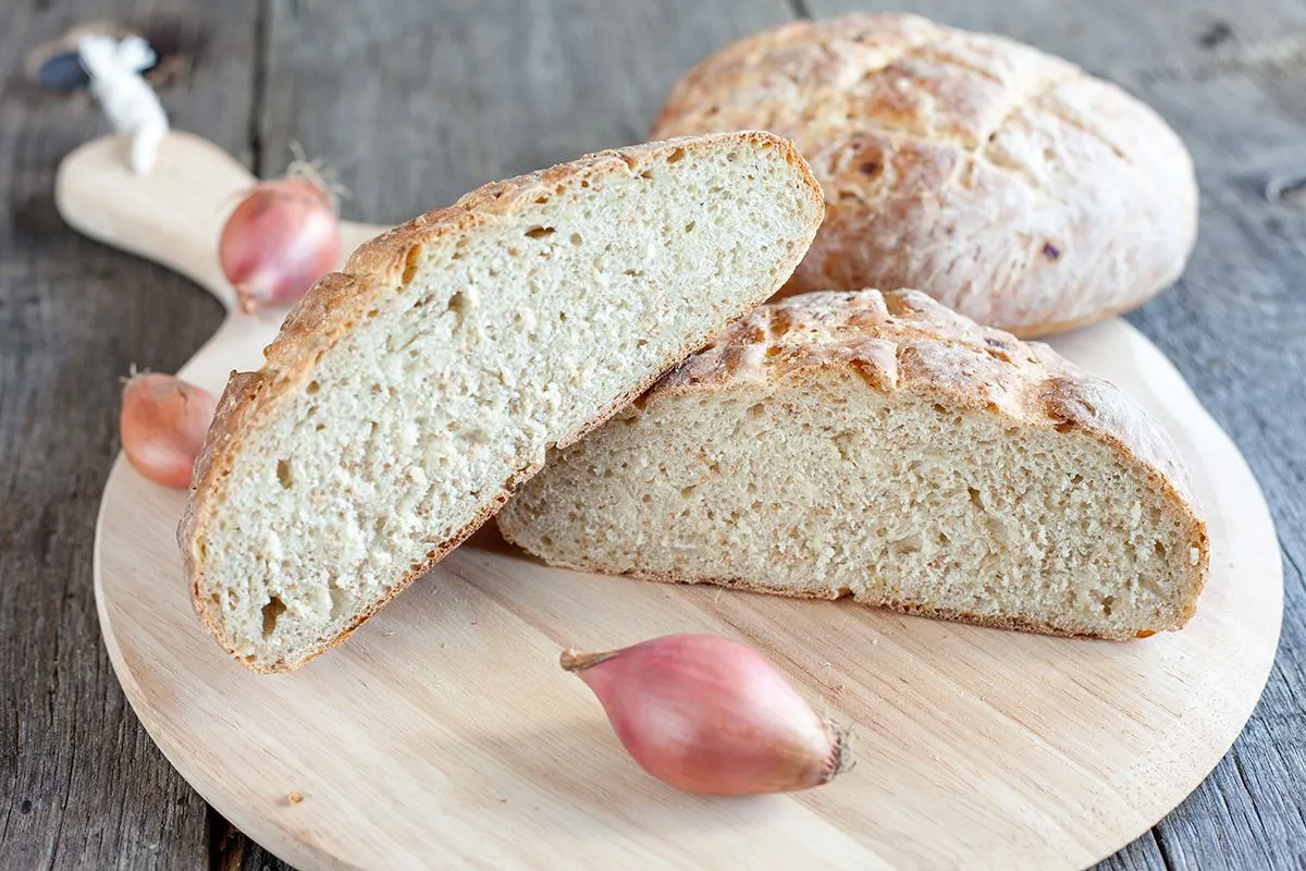 Beer shallot bread