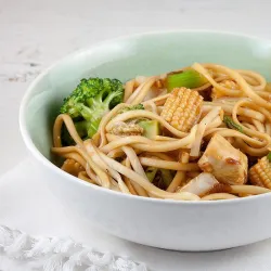 Recipe: Chicken, noodles and baby corn stir-fry