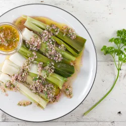 Recipe: Poireaux vinaigrette - Leeks in vinaigrette