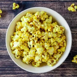 Recipe: Homemade spicy popcorn