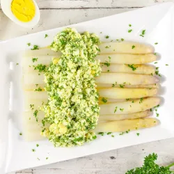Recipe: Asparagus à la Flamande