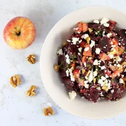 Recipe: Beetroot salad with apple and feta