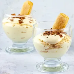 Recipe: Easy advocaat mousse