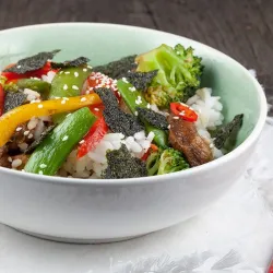 Recipe: Sushi bowl with beef teriyaki