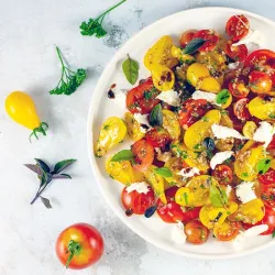 Recipe: Tomato and mozzarella salad